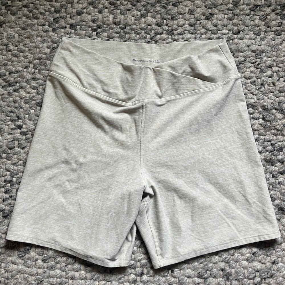 Abercrombie & fitch bike shorts beige/ cream size xl